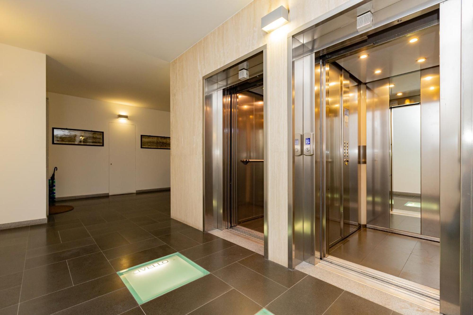 Premuda20 Milan Elegant Apartment Bagian luar foto
