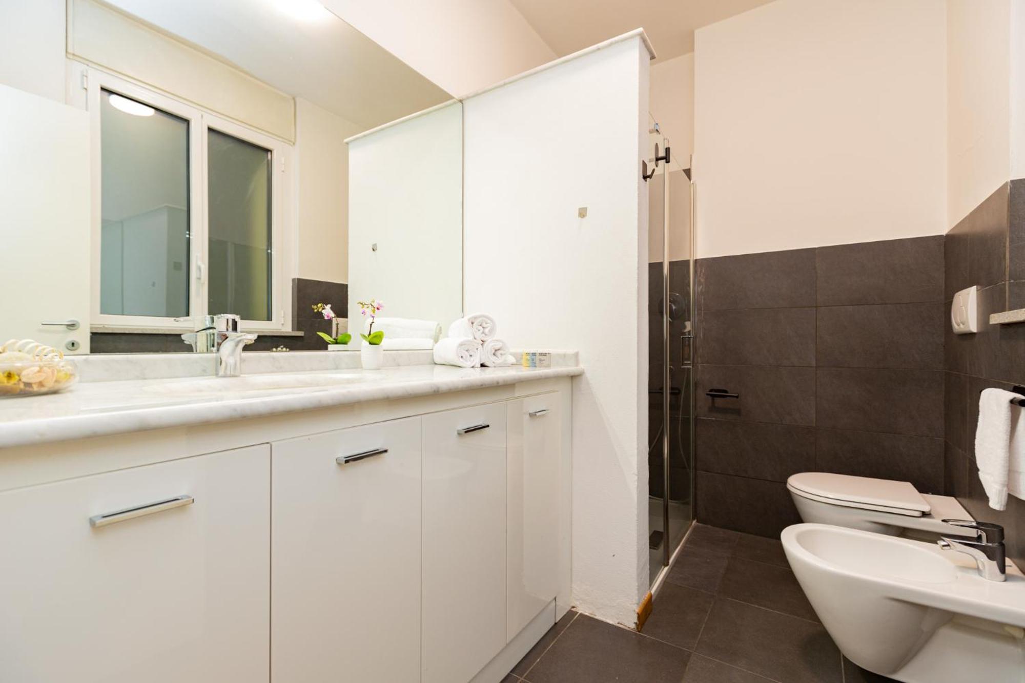 Premuda20 Milan Elegant Apartment Bagian luar foto