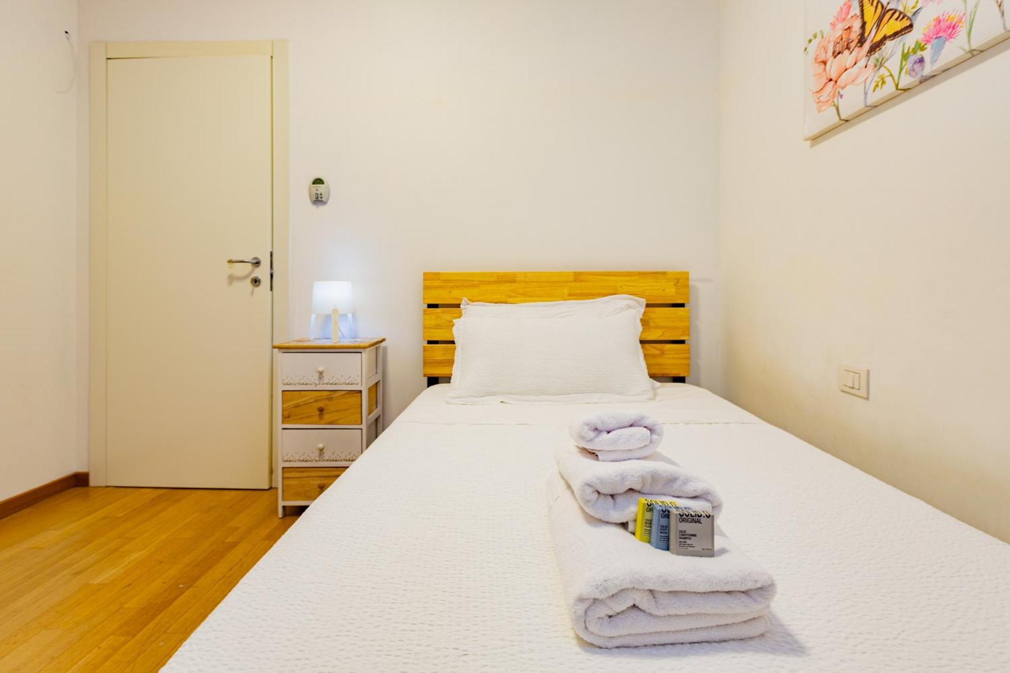 Premuda20 Milan Elegant Apartment Bagian luar foto