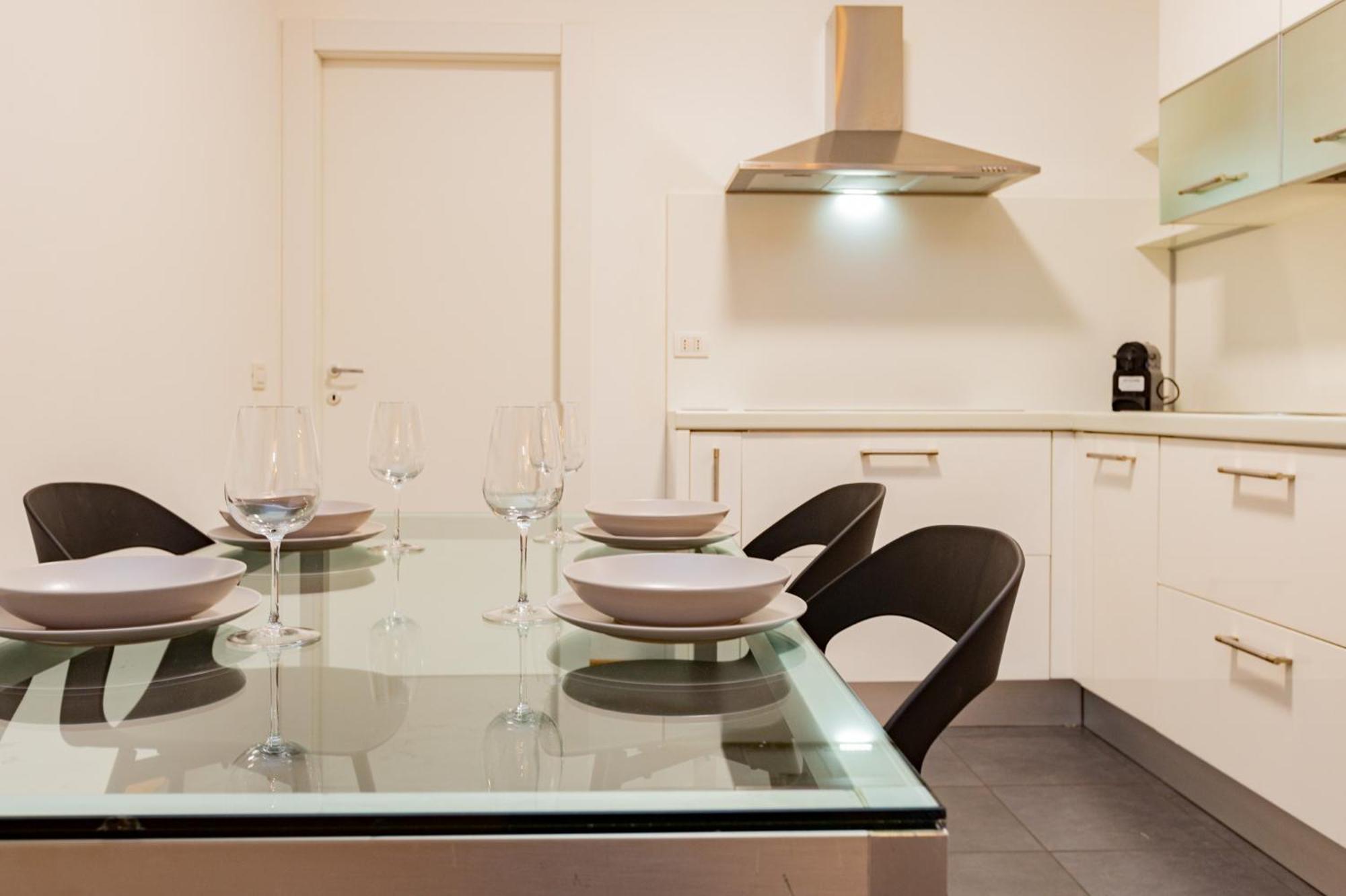 Premuda20 Milan Elegant Apartment Bagian luar foto